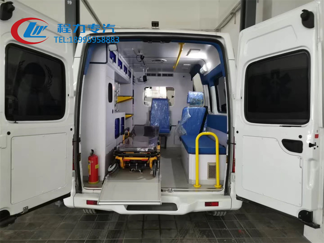 大通V80長軸救護(hù)車（柴油）