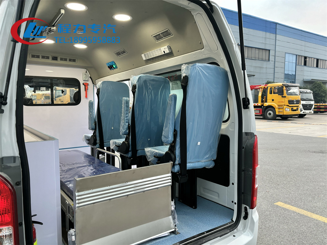 福田G7短軸傷殘運(yùn)送車（汽油）